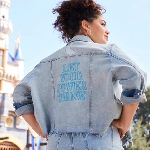 Rapunzel Denim Jacket Tangled Disney Parks Size 1X - missing rainbow pin! New! - Picture 4 of 15